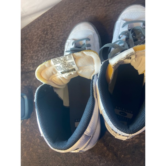 Nike Blazer Classics - Picture 9 of 12